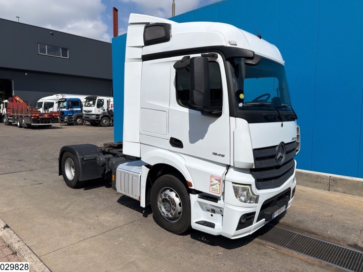 Mercedes Actros 1845