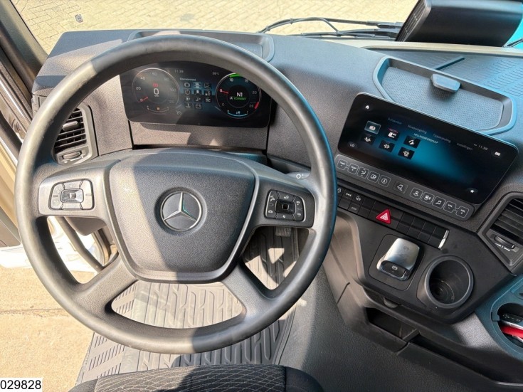 Mercedes Actros 1845