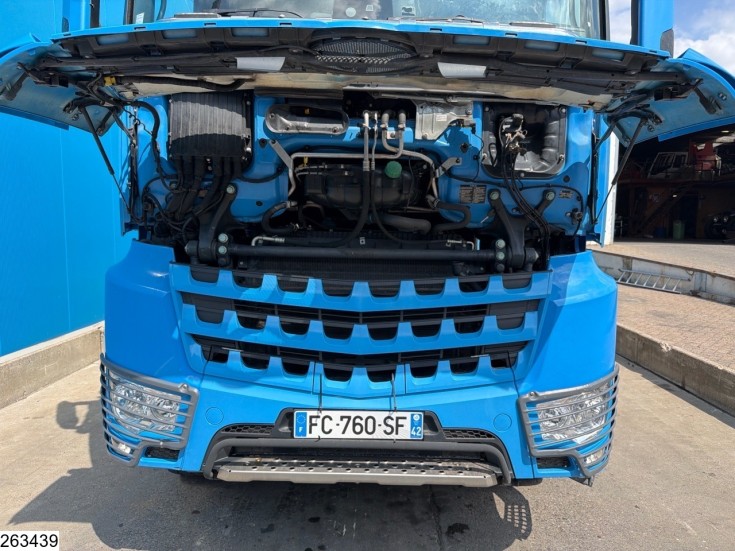 Mercedes Arocs 3363