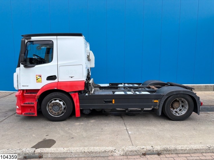 Mercedes Actros 1843