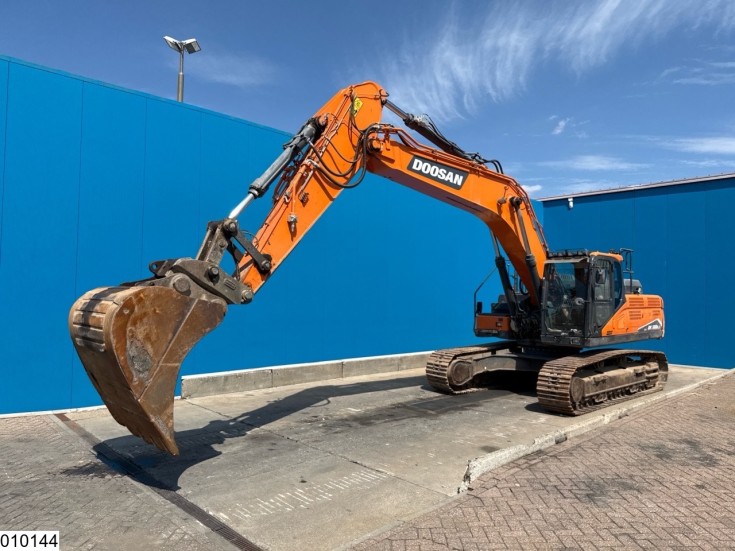 Doosan DX300LC-7