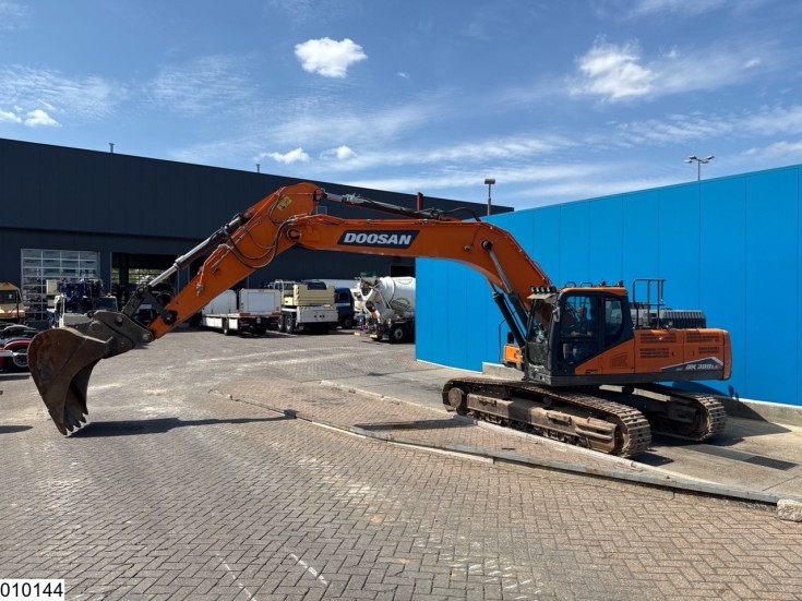 Doosan DX300LC-7