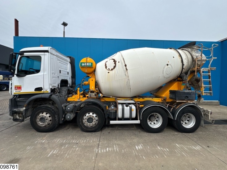 Mercedes Arocs 3236