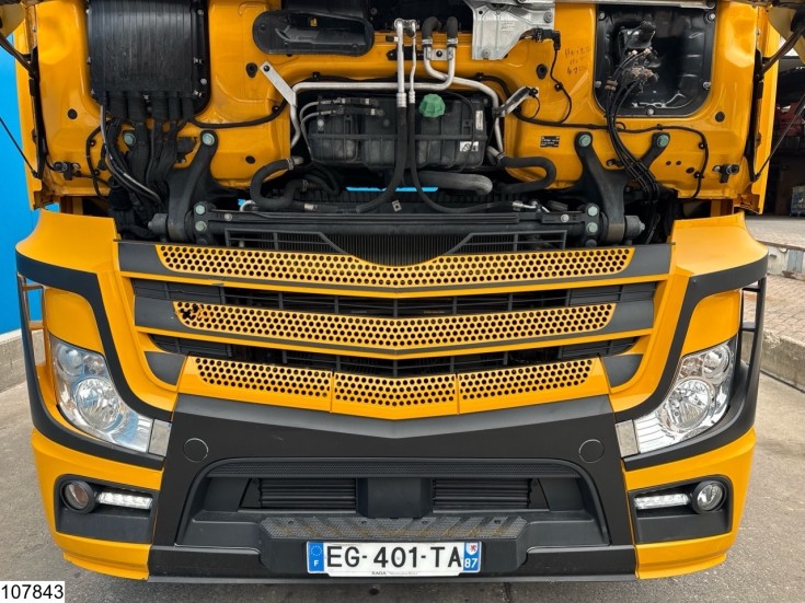 Mercedes Actros 3363
