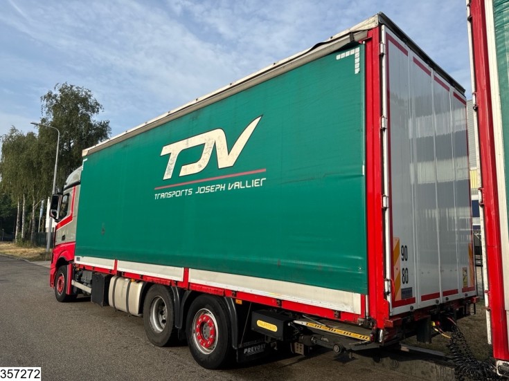 Mercedes Actros 2551