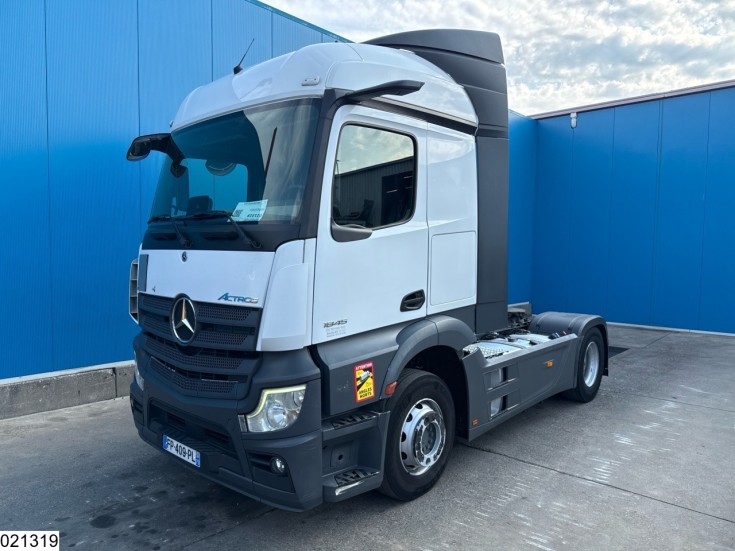 Mercedes Actros 1845