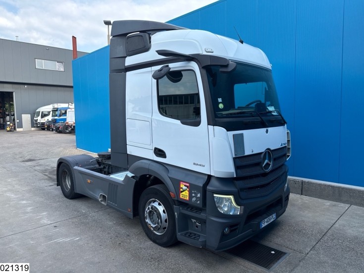 Mercedes Actros 1845