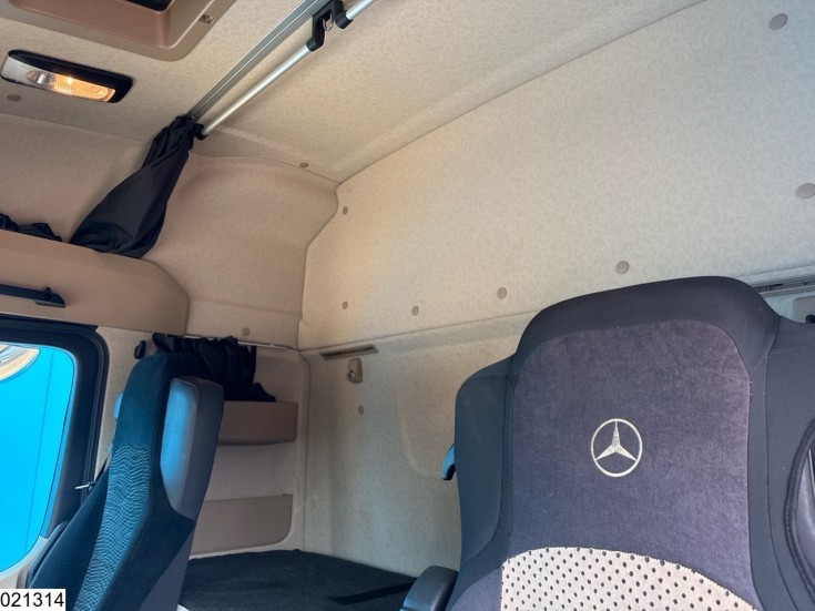 Mercedes Actros 1845