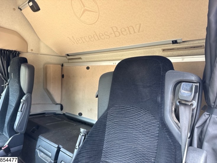 Mercedes Actros 2842
