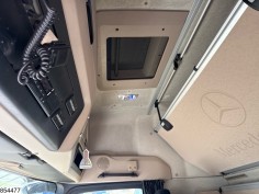 Mercedes Actros 2842