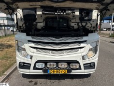 Mercedes Actros 2842