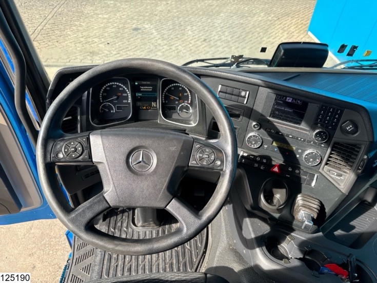 Mercedes Actros 2043
