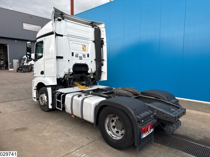 Mercedes Actros 1845