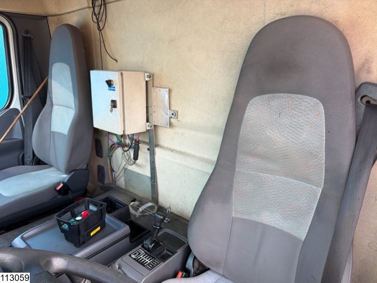 Renault Premium 270