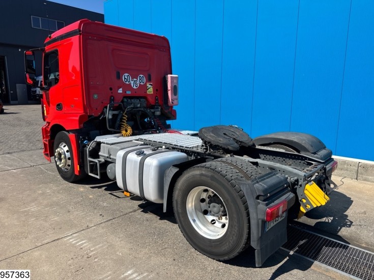 Mercedes Actros 1843