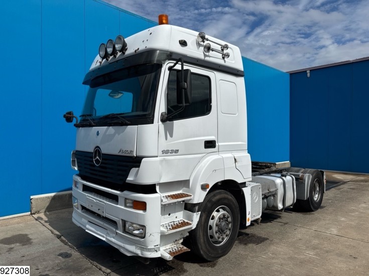 Mercedes Axor 1835