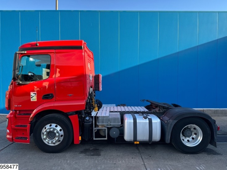 Mercedes Actros 1843