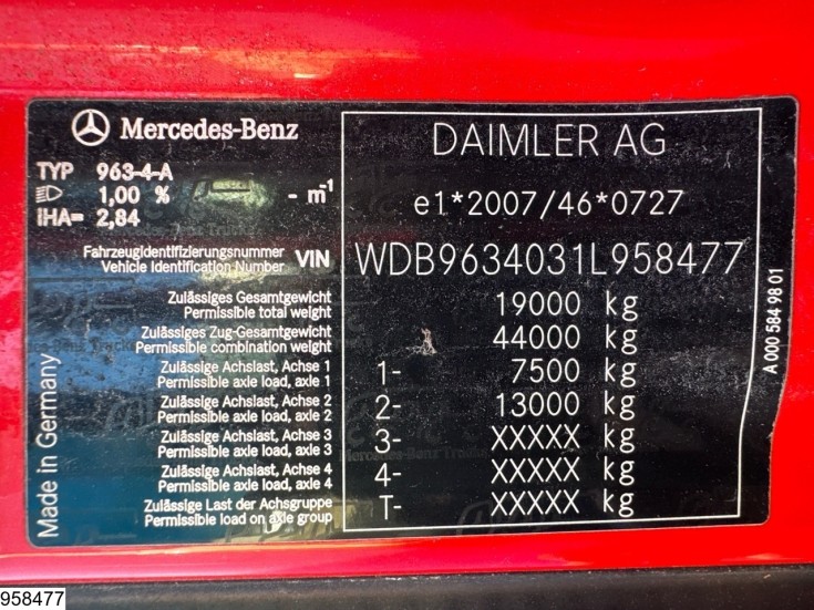 Mercedes Actros 1843