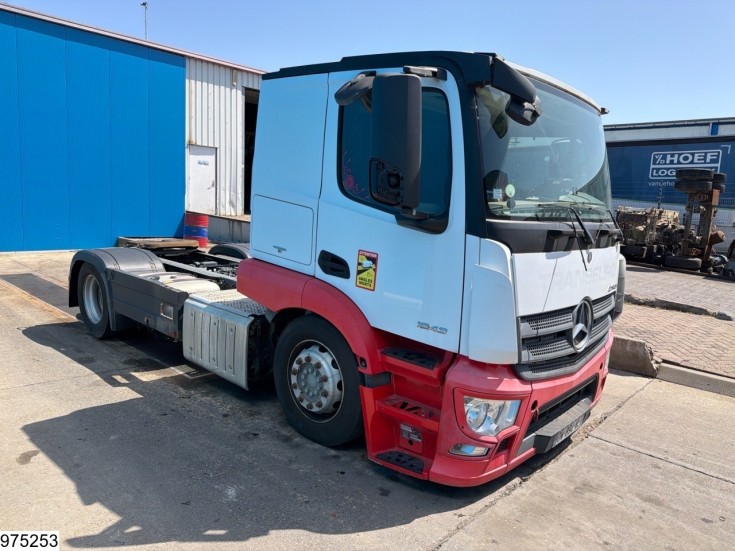 Mercedes Actros 1843