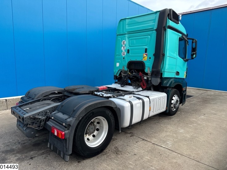 Mercedes Actros 1848