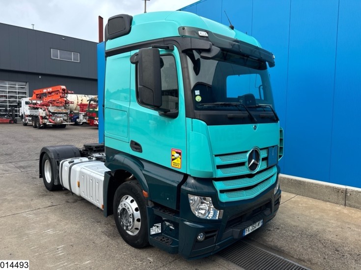 Mercedes Actros 1848