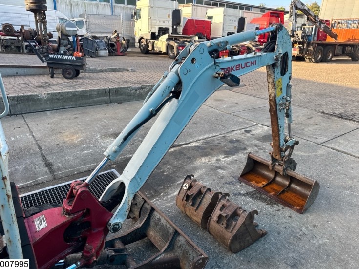 Takeuchi TB216