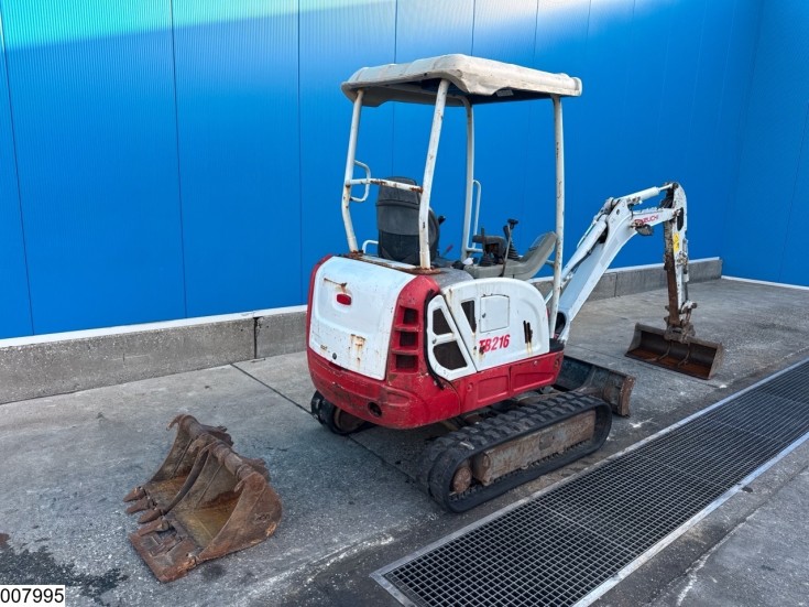 Takeuchi TB216