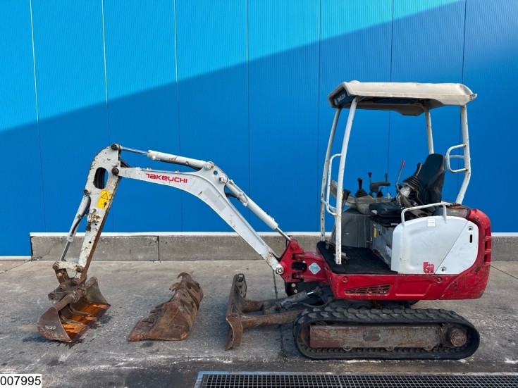 Takeuchi TB216