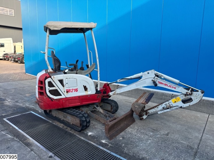 Takeuchi TB216