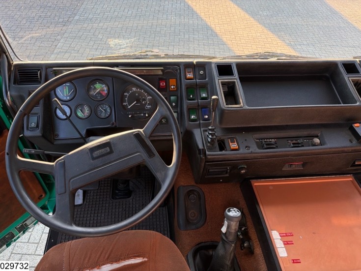 Volvo F10