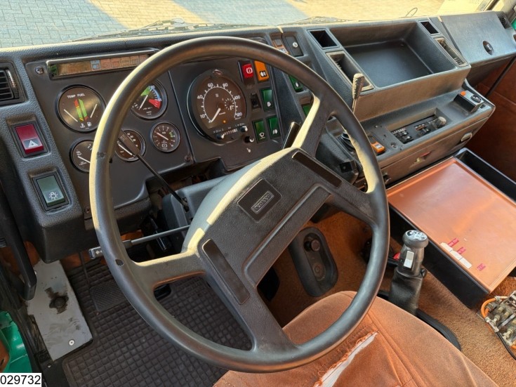 Volvo F10