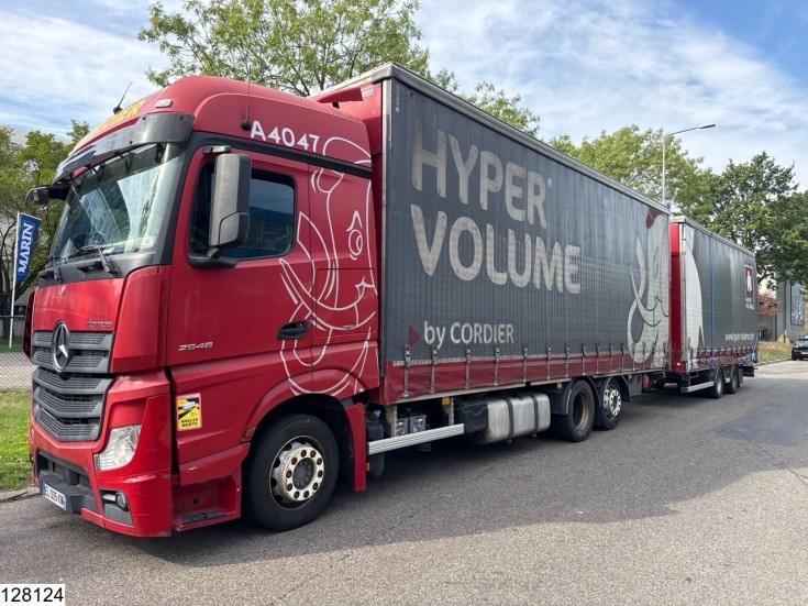 Mercedes Actros 2548