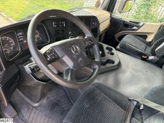 Mercedes Actros 1843