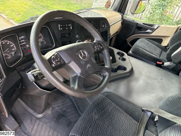 Mercedes Actros 1843