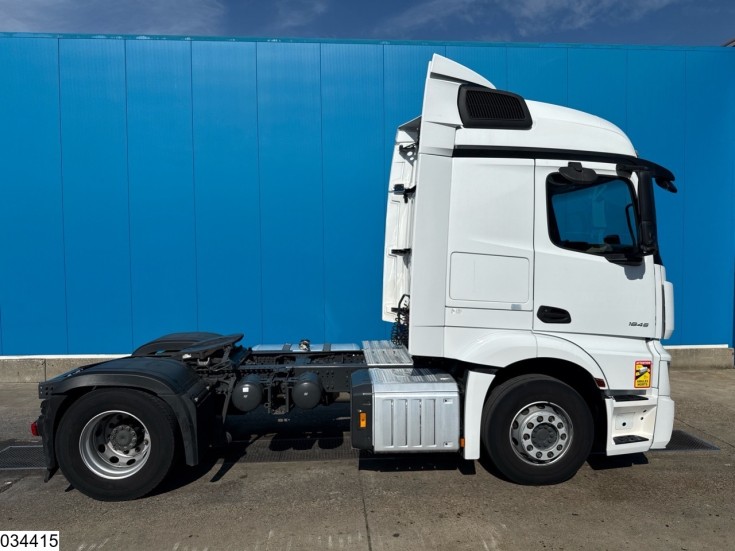 Mercedes Actros 1845