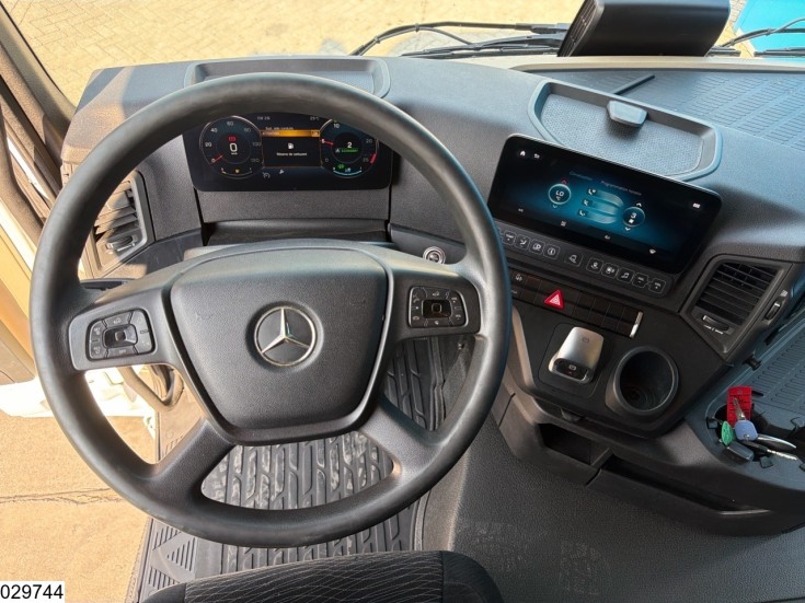 Mercedes Actros 1845