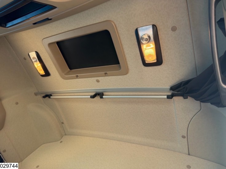 Mercedes Actros 1845