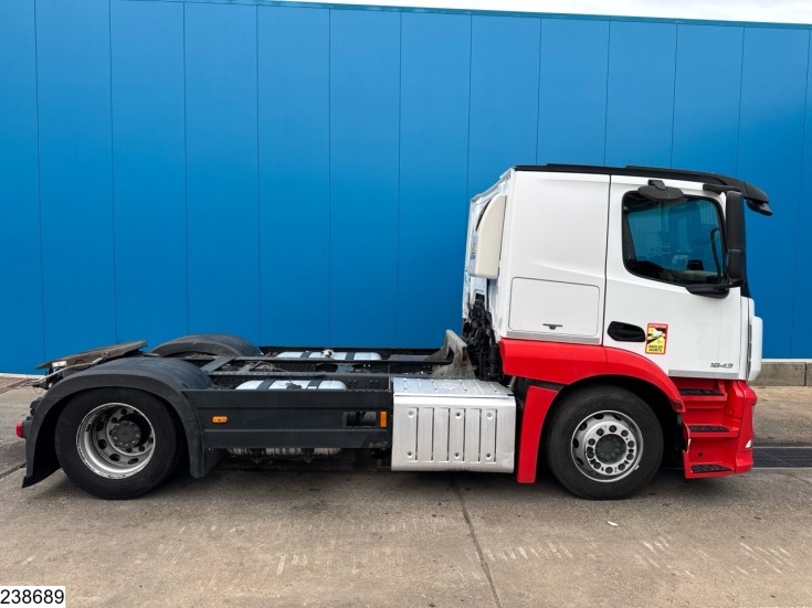 Mercedes Actros 1843