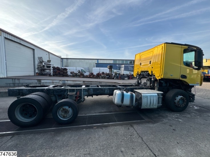 Mercedes Actros 1843