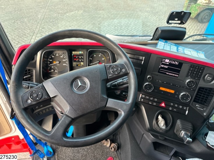Mercedes Actros 2348