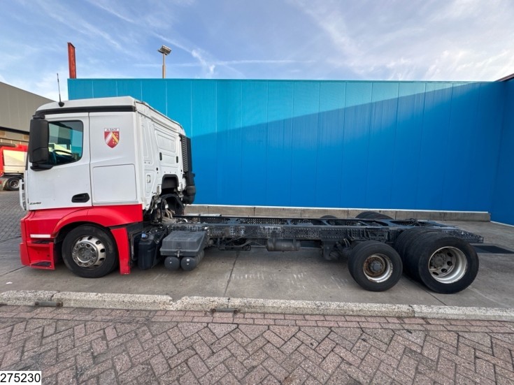 Mercedes Actros 2348