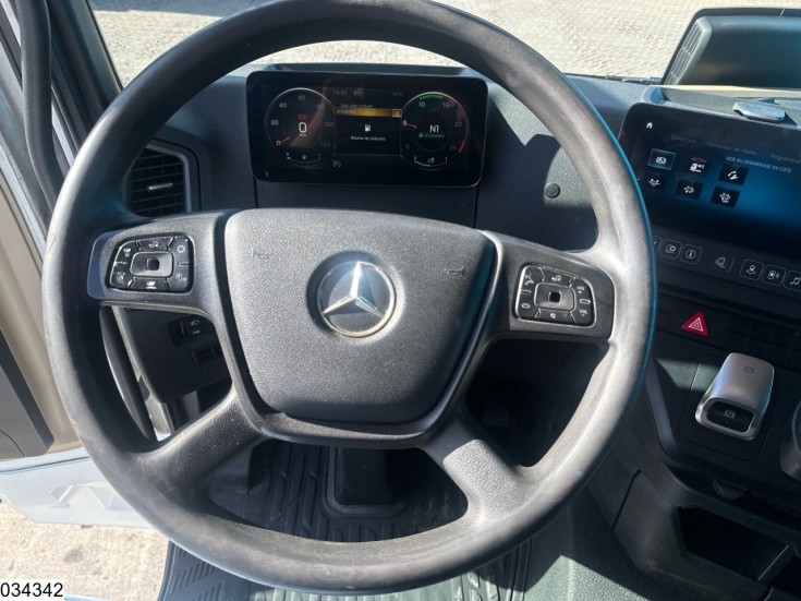 Mercedes Actros 1845