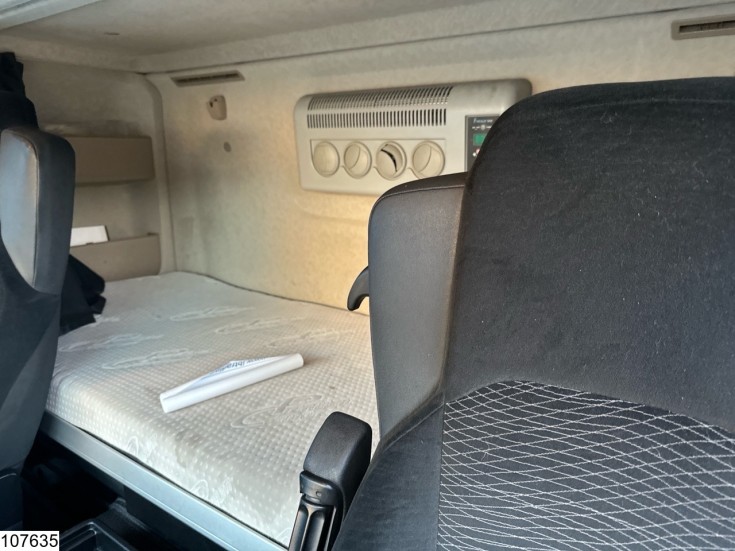 Mercedes Actros 2343