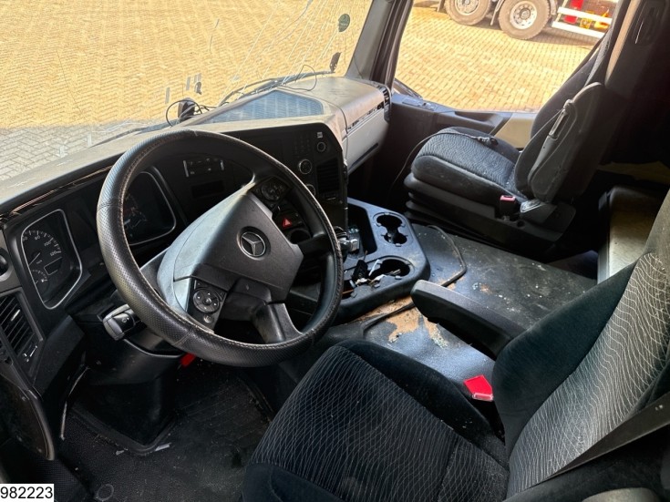 Mercedes Actros 1843