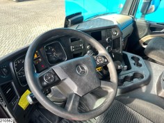 Mercedes Actros 1843