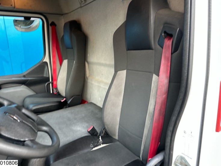 Renault D 13 210