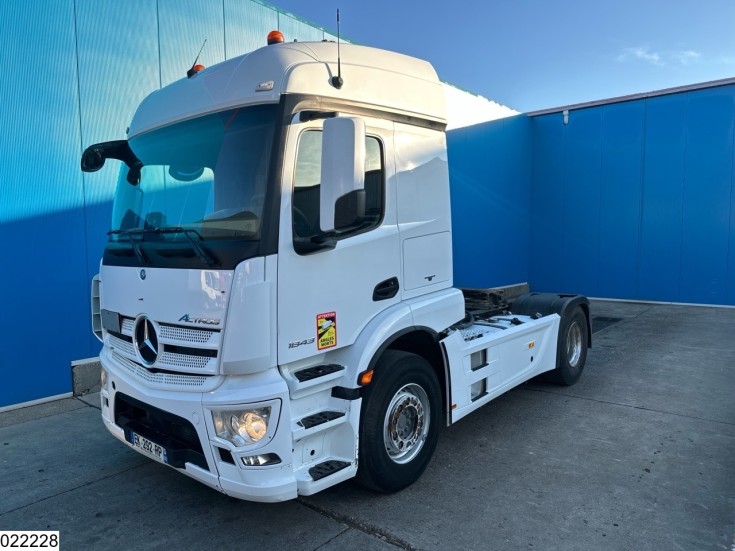 Mercedes Actros 1843