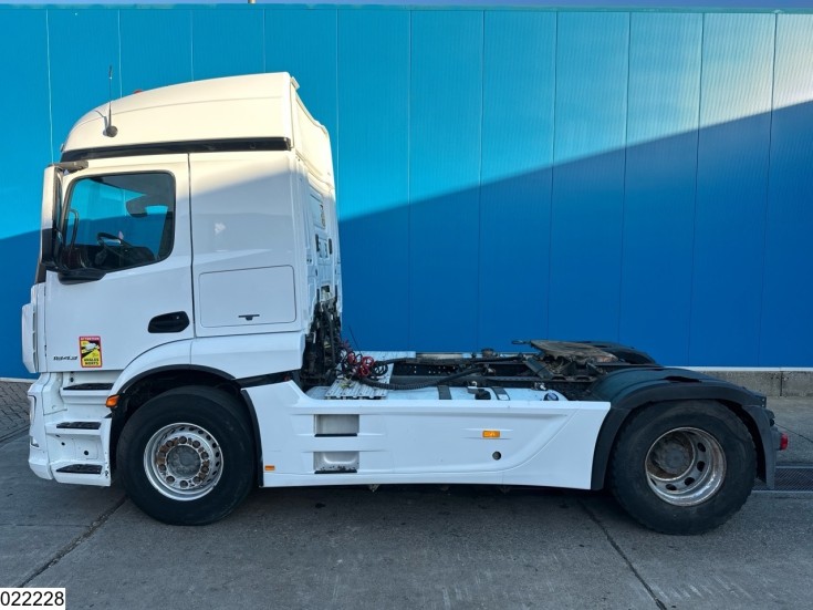 Mercedes Actros 1843