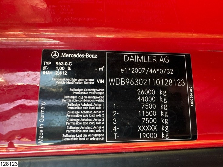 Mercedes Actros 2548