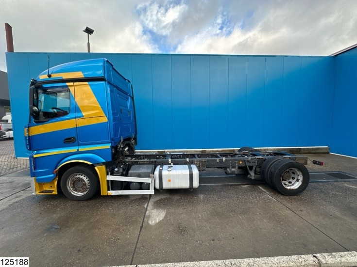Mercedes Actros 1843